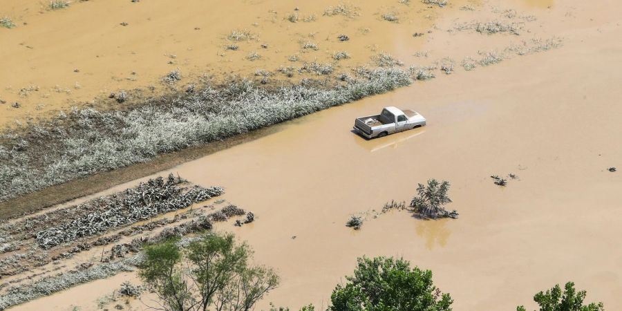 Vom Hochwasser umgeben.