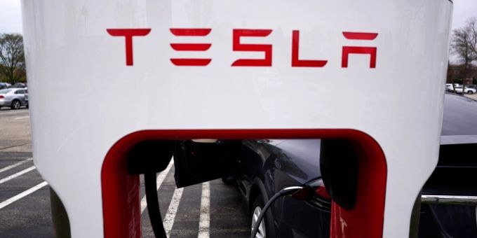 Alphabet und Amazon haben schon einen Aktiensplit angekündigt, nun folgt Tesla. Alphabet und Amazon haben schon einen Aktiensplit angekündigt, nun folgt Tesla.