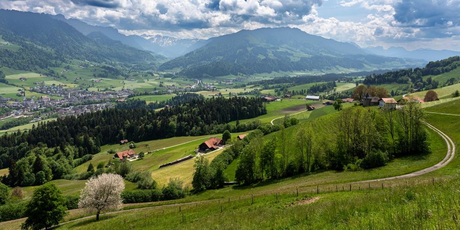 Blick auf Schüpfheim und das Entlebuch im Entlebuch.