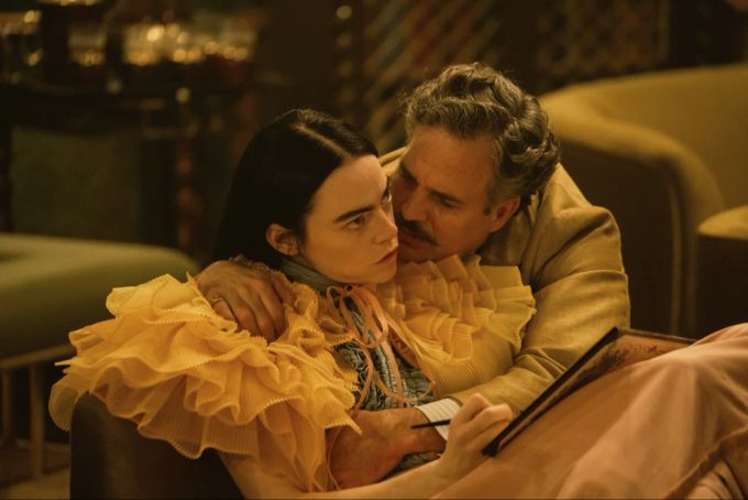 Emma Stone und Mark Ruffalo in einer Szene aus «Poor Things». Emma stone poor things