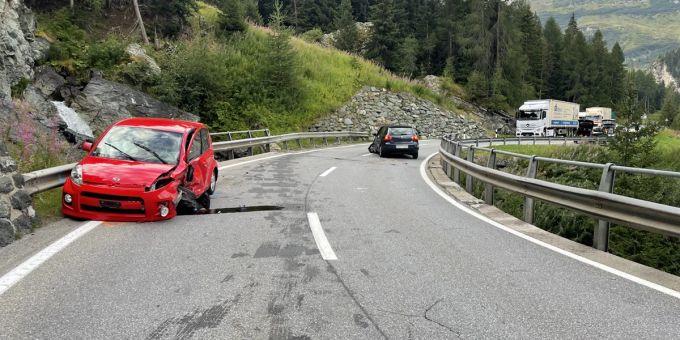 Frontalkollision in Marmorera GR fordert drei verletzte Personen. Marmorera GR