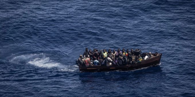 Lager überfüllt - Tausende Bootsflüchtlinge erreichen Lampedusa