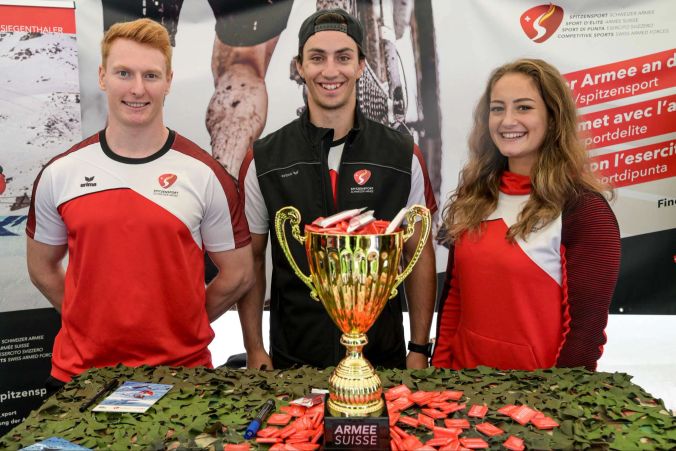 Lubasch Luca, Martin Gil und Siegenthaler Sina (vlnr.) sind Sportsoldaten und machen Ski Cross.