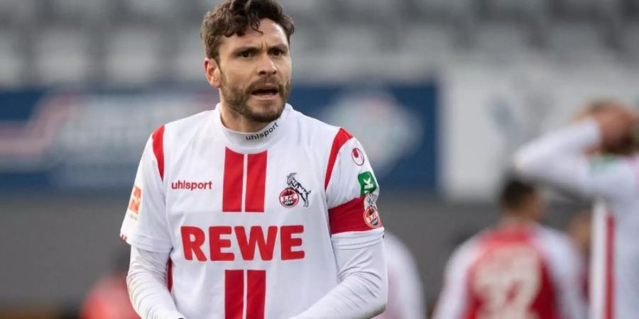 Jonas Hector war beim 0:0 gegen Hertha BSC nach einem Luftzweikampf in der 69. Minute ausgewechselt worden. Foto: Sebastian Gollnow/dpa