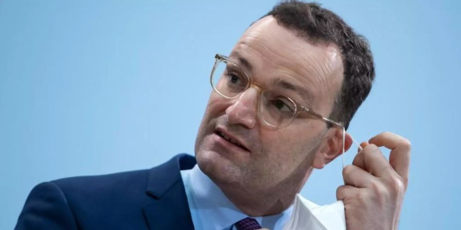«Unser Ziel ist es, zuerst diejenigen zu schützen, die über 80-jährig sind und die in Alten- und Pflegeheimen leben oder arbeiten»: Jens Spahn. Foto: Bernd von Jutrczenka/dpa