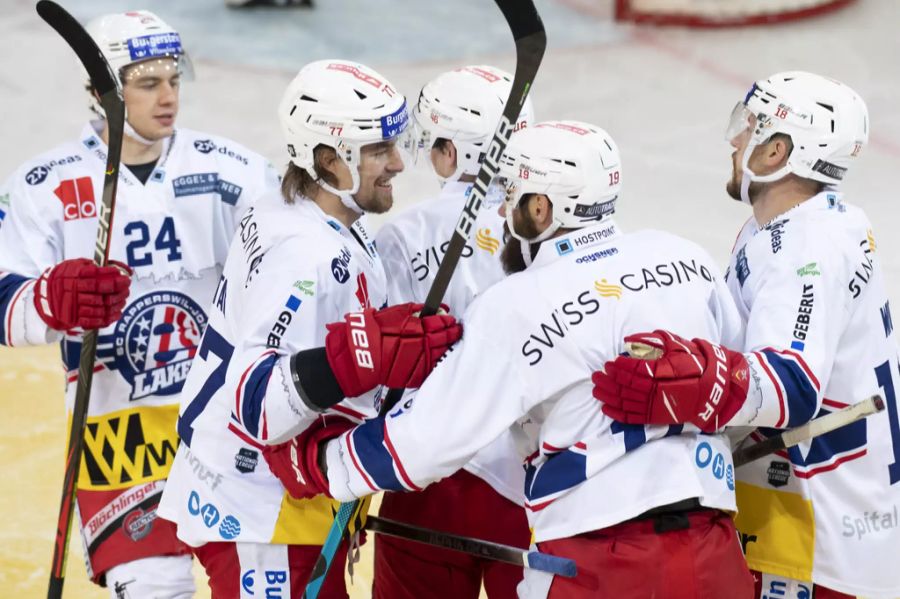 Rapperswil nutzt die vielen Powerplay-Chancen und dreht das Spiel.