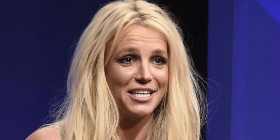 Die US-Popsängerin Britney Spears strampelt sich frei. Foto: Chris Pizzello/Invision/AP/dpa