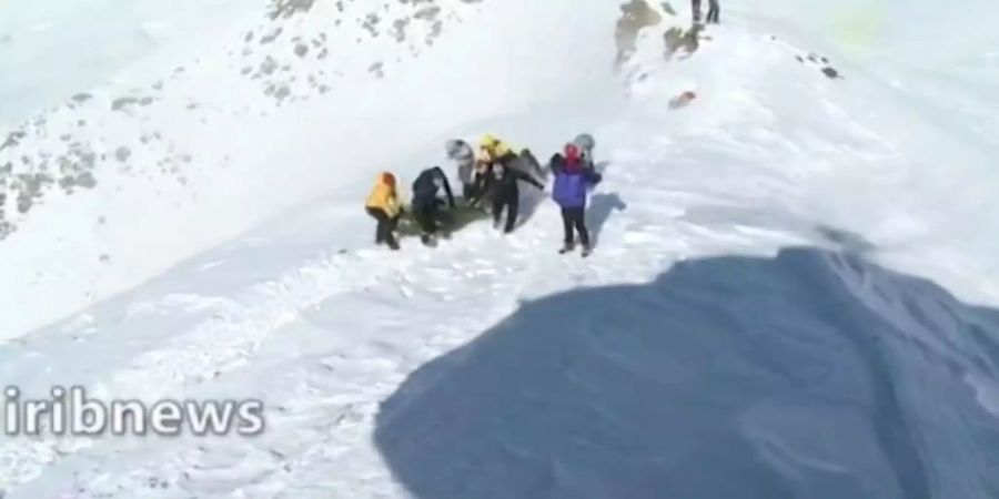 Suche nach Bergsteigern im Albors-Gebirge