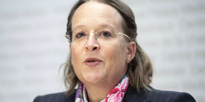 Mit der 50-jährigen Juristin Michaela Schärer übernimmt erstmals eine Frau die Spitze des Bundesamts für Bevölkerungsschutz (Babs). bevölkerungsschutz michaela schärer