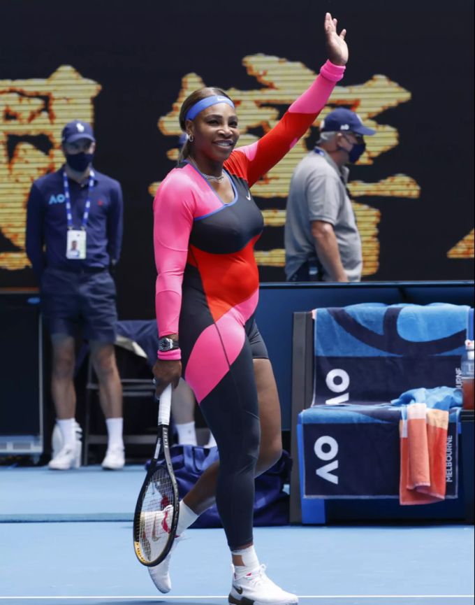 Serena Williams Beeindruckt Mit Ihrem Neuen Outfit