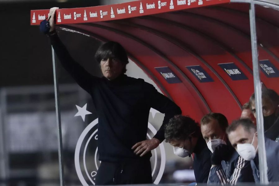 Nach dem Spiel steht Trainer Jogi Löw in der Kritik.