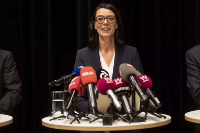 Nathalie Wappler ist Direktorin von SRF und einzige Frau sowie eine von drei Deutschsprachigen in der achtköpfigen Geschäftsleitung der SRG. Nathalie Wappler SRF Frauenquote