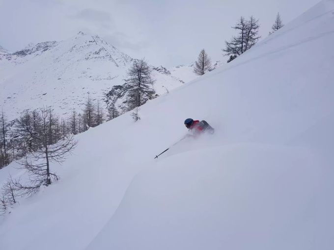 Matthias Koenig will möglichst alle Berge mit den Skiern runterfahren. matthias koenig