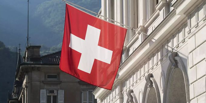 Vor dem Bundesstrafgericht in Bellinzona müssen sich zwei mutmassliche Unterstützer der Terrormiliz IS verantworten. (Archivbild) Vor dem Bundesstrafgericht in Bellinzona müssen sich zwei mutmassliche Unterstützer der Terrormiliz IS verantworten. (Archivbild)