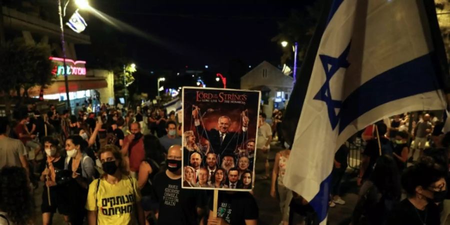Tausende bei erster Demo gegen Netanjahu seit Beginn des neuen Lockdown in Israel