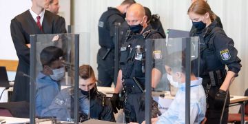 Prozessauftakt gegen "Chemical Revolution"
