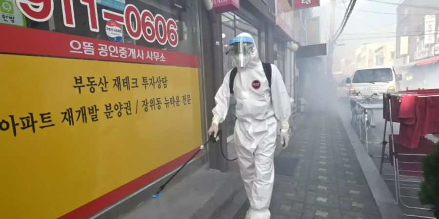 Südkorea meldet höchste Zahl an Neuinfektionen seit März
