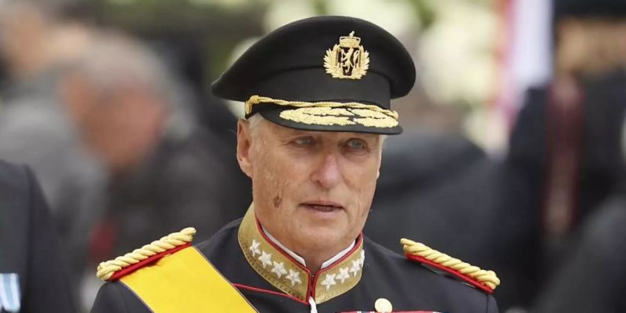 Bei König Harald wird eine Herzklappe ausgetauscht. Foto: Francisco Seco/AP/dpa