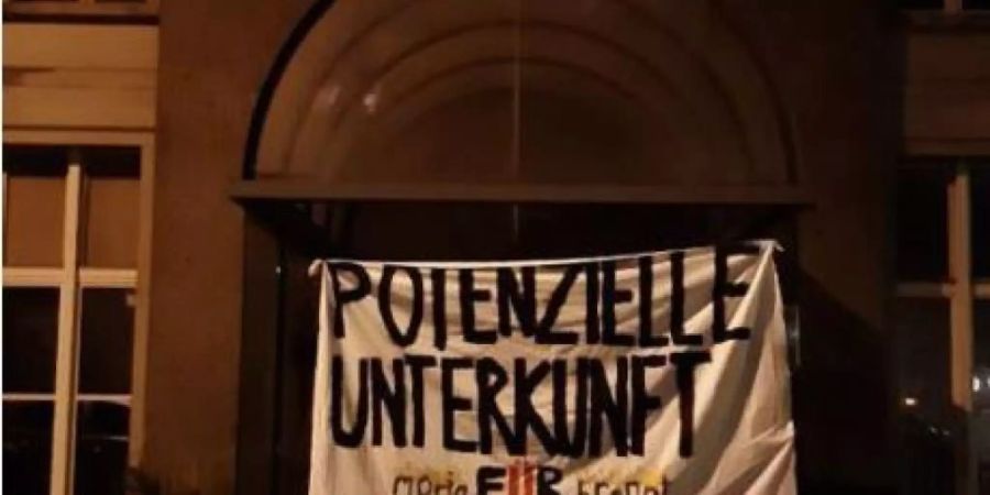Ein Kollektiv Solidarische Menschen hat in der St. Galler Innenstadt drei Häuser besetzt. (Bild: Kollektiv Solidarische Menschen)