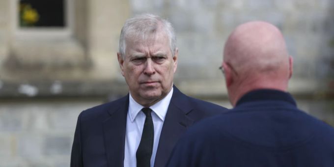 Prinz Andrew soll seinen Polizeischutz im Dezember verlieren. Prinz Andrew