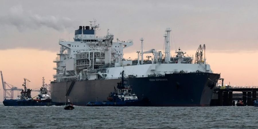 Die «Höegh Esperanza» in Wilhelmshaven