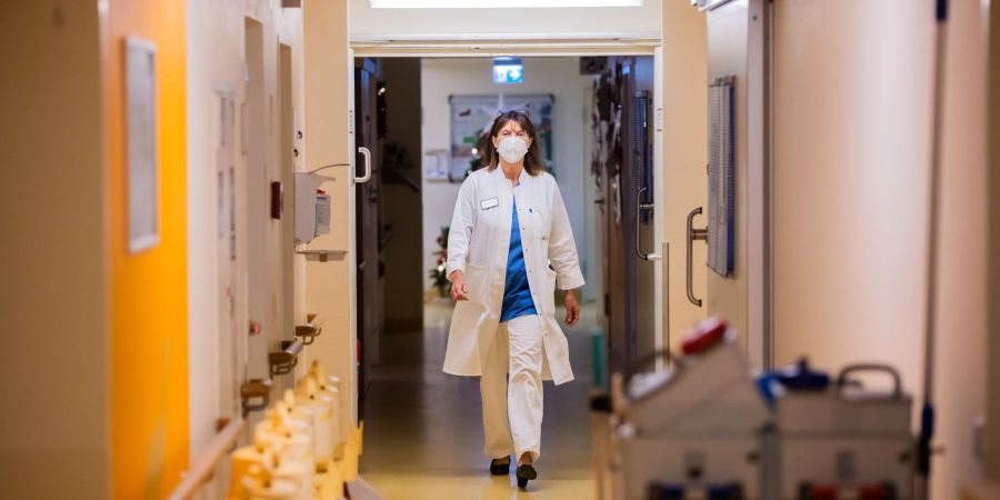 Beatrix Schmidt, Chefärztin der Klinik für Kinder- und Jugendmedizin am Berliner St. Joseph-Krankenhaus.