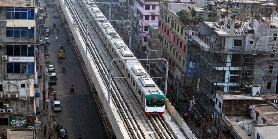 Ein Metrosystem soll helfen, das grosse Stauproblem in Dhaka zu bekämpfen.