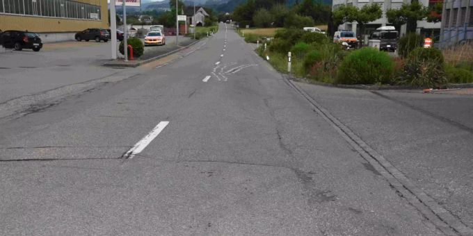 Es entstand Sachschaden in Höhe von mehreren Tausend Franken. Unfall