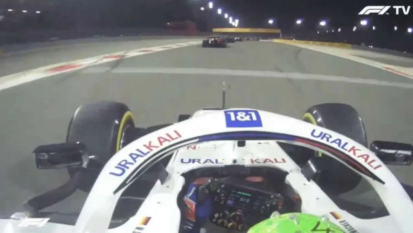 20210402-mick-schumacher-spins-at-safety-car-relaunch-f1-2021-bahrain-grand-prix