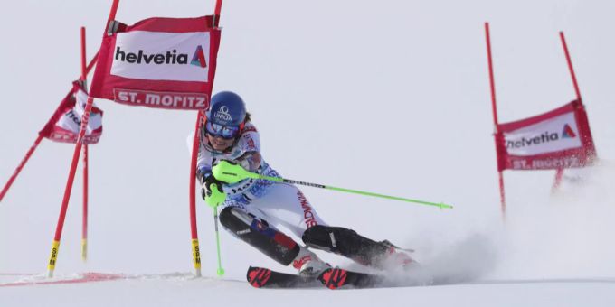 Petra Vlhova findet beim Weltcup-Parallelslalom im Ski Alpin in St. Moritz achtmal den schnelleren Weg ins Ziel. petra vlhova ski alpin