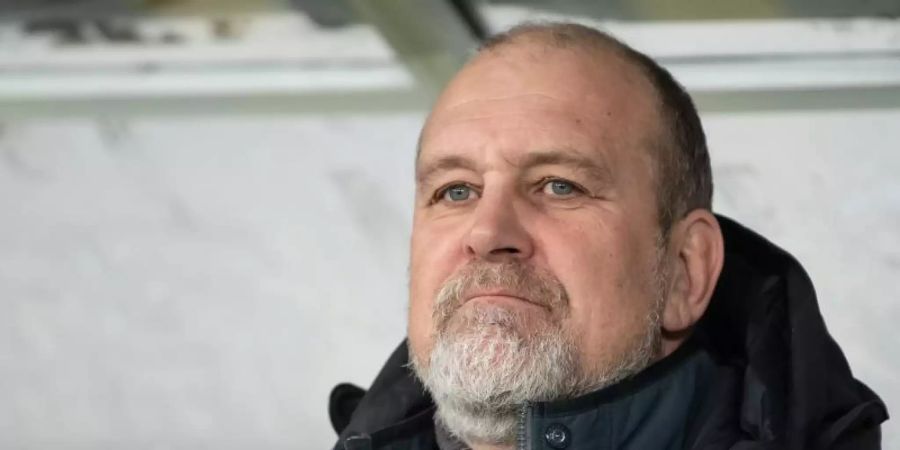 Bereut die Einführung des Videobeweises: Wolfsburgs Sportgeschäftsführer Jörg Schmadtke. Foto: Swen Pförtner/dpa