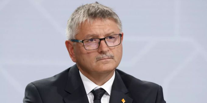 Die SP Jura hat es auf den Sitz von Charles Juillard abgesehen. charles juillard