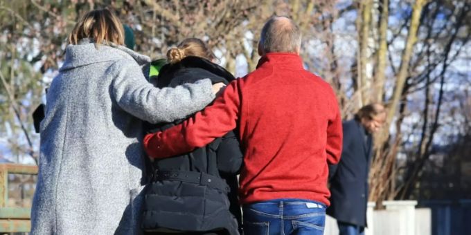 Angehörige und Freunde trauern um Opfer von Luttach Angehörige und Freunde trauern um Opfer von Luttach
