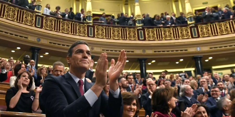 Sánchez nach seinem Wahlsieg im spanischen Parlament