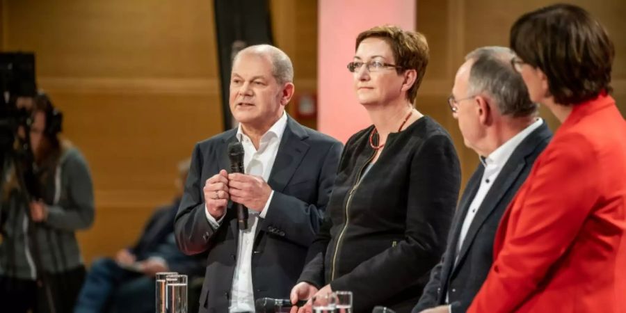 Scholz, Geywitz, Walter-Borjans, Esken (v.l.)