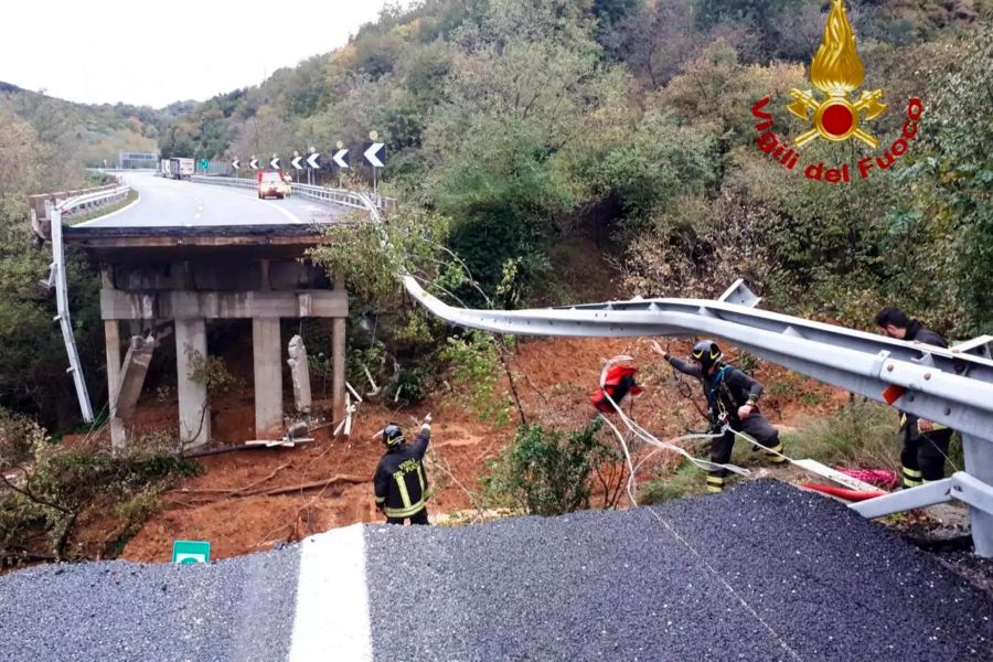 Autobahnbrücke Italien Einsturz