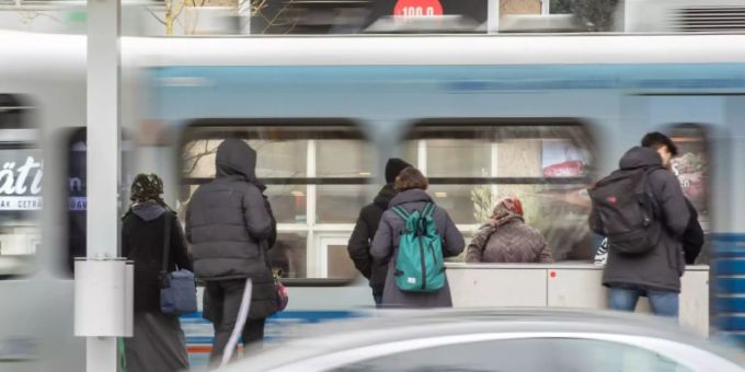 Mehrere Verletzte Bei Zusammenprall Von Stadtbahnen In Stuttgart (D ...