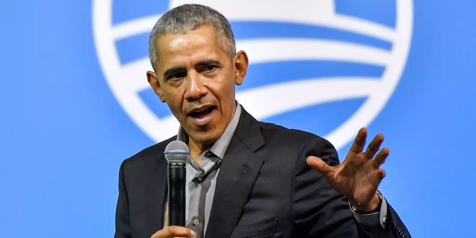 Barack Obama, ehemaliger Präsident der USA, spricht während einer Veranstaltung der Obama Foundation in Kuala Lumpur, Malaysia. Barack Obama Frauen Männer