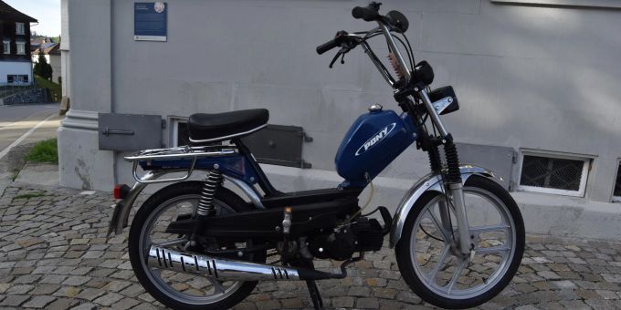 Trogen: Motorfahrradfahrerin kollidiert mit Personenwagen Trogen: Motorfahrradfahrerin kollidiert mit Personenwagen