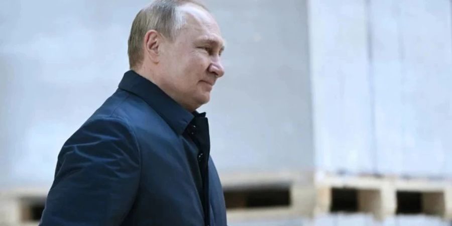 Jetzt droht Wladimir Putin damit, ihnen die Pässe wieder wegzunehmen. (Archiv)