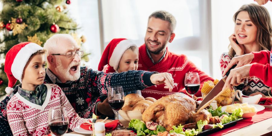 Festessen Weihnachten mit Familie