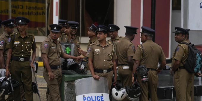 Die Polizei hat in Sri Lanka eine landesweite Razzia durchgeführt. (Symbolbild) Sri Lanka Polizei