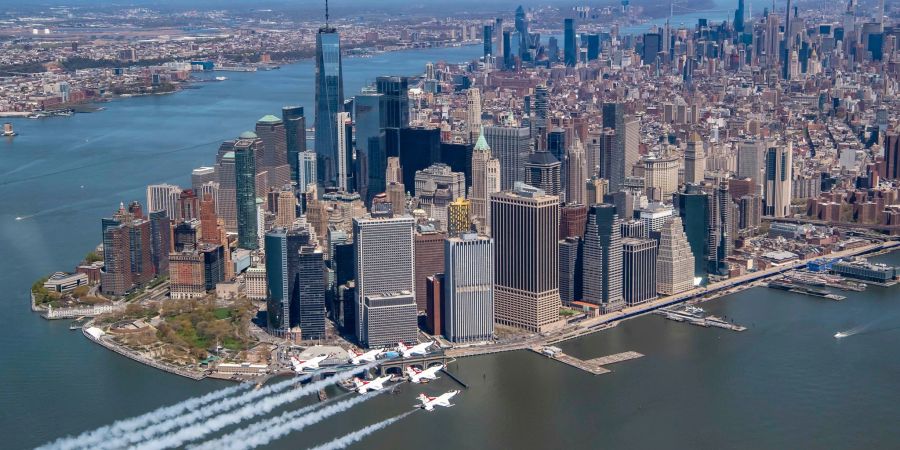 Jahrhundertelang war die Insel Manhattan überwachsen von dichtem Wald, in dem Algonkin-Ureinwohner lebten.
