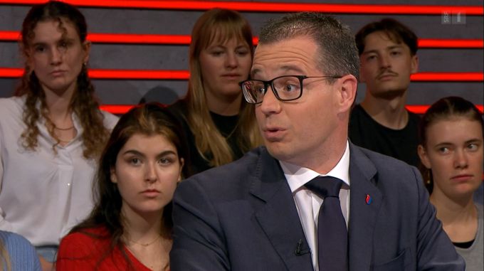 Marco Romano (Mitte/TI) hat ein Problem mit Parlamentarier, die sich nur noch auf Social Media äussern. «Arena»