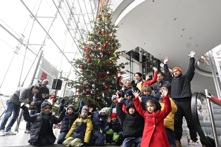 Barbara Sievert (64) hat eine klare Meinung: «Ein Baum gehört in Deutschland einfach zur Weihnachtszeit dazu. (Symbolbild)