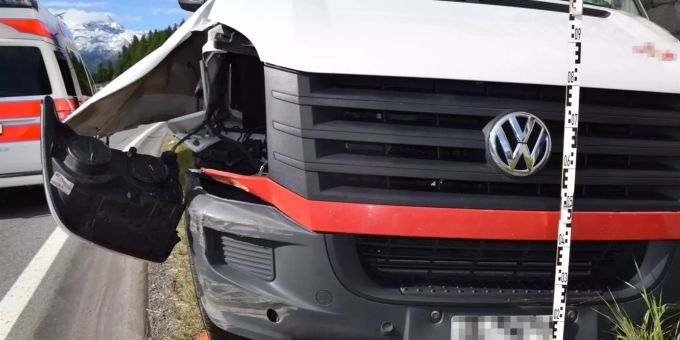 Am Lieferwagen entstand ein Sachschaden von über 15'000 Franken. Unfall