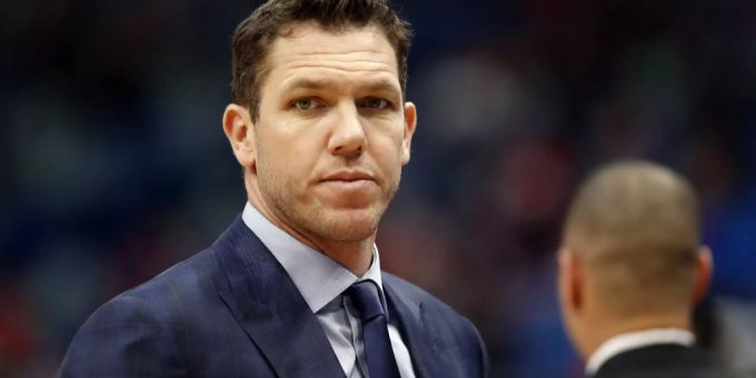 Luke Walton (hier als Chefcoach der Los Angeles Lakers) sieht sich Vorwürfen eines sexuellen Übergriffs gegenüber. Luke Walton