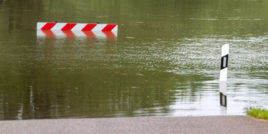 Dauerregen im Süden - Hochwasser Donau Augsburg