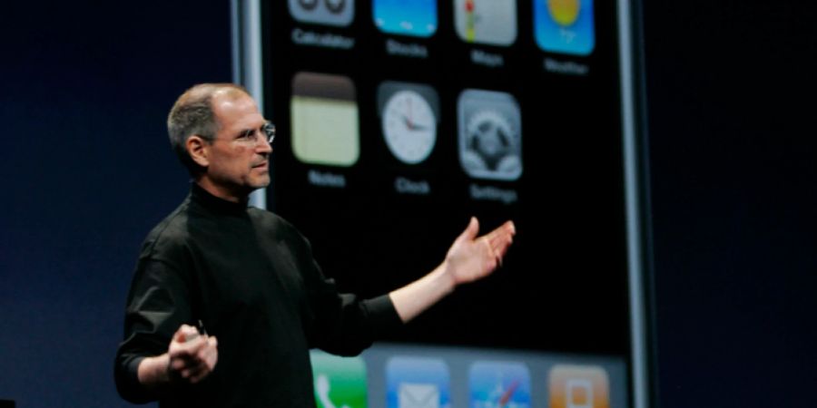 Steve Jobs iPhone Apple