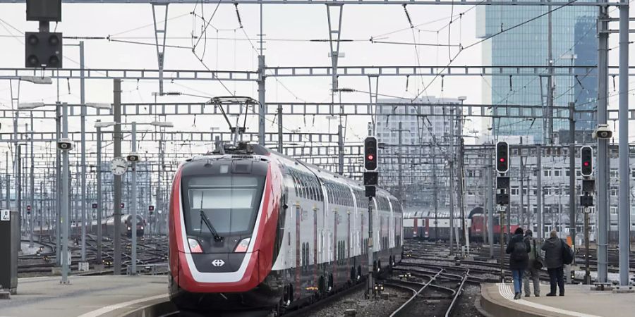 Ein Doppelstockzug der SBB am Bahnhof Zürich. (Archivbild)